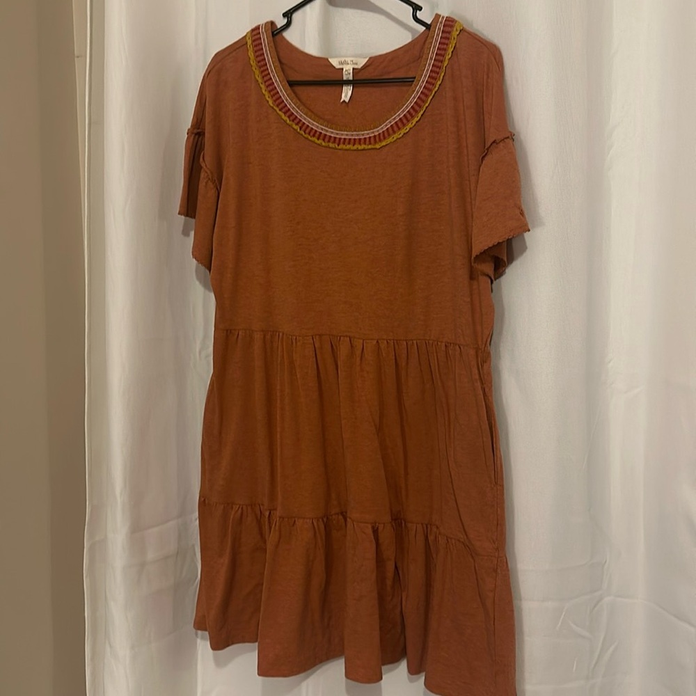 Matilda Jane size Large rust colored dress. With‎ pockets
